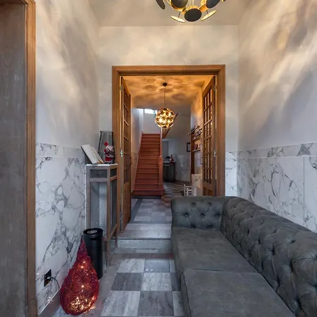 Villa Cezar - Big House At The Center Of - Free Parking *